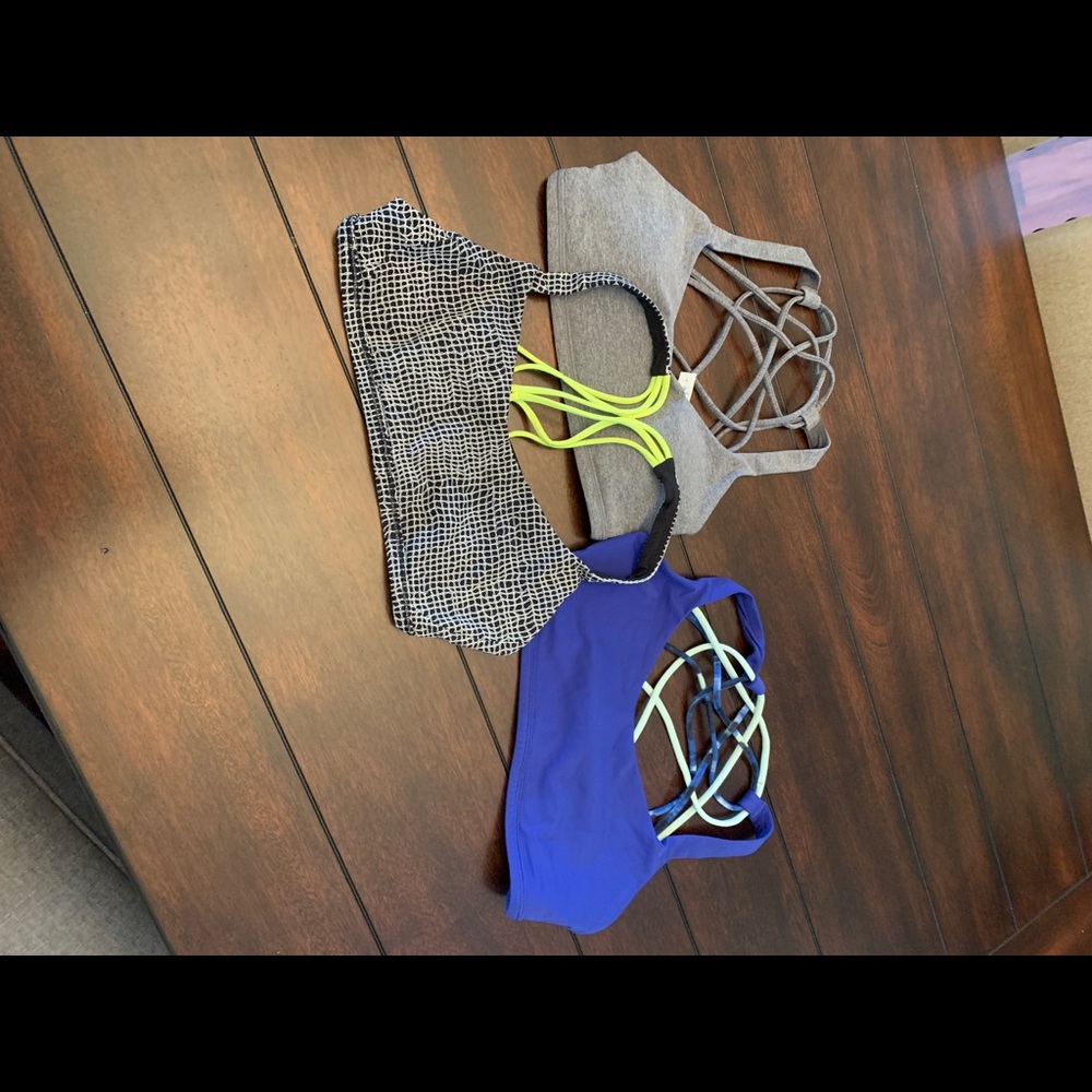Lot of 3 Lululemon bras size 4£6